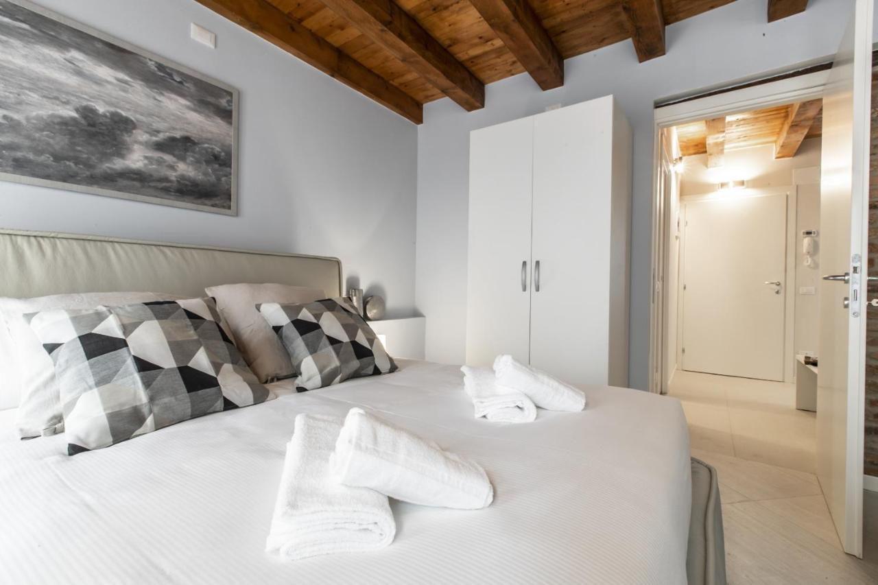 Apartment Venetian Superior R&r *