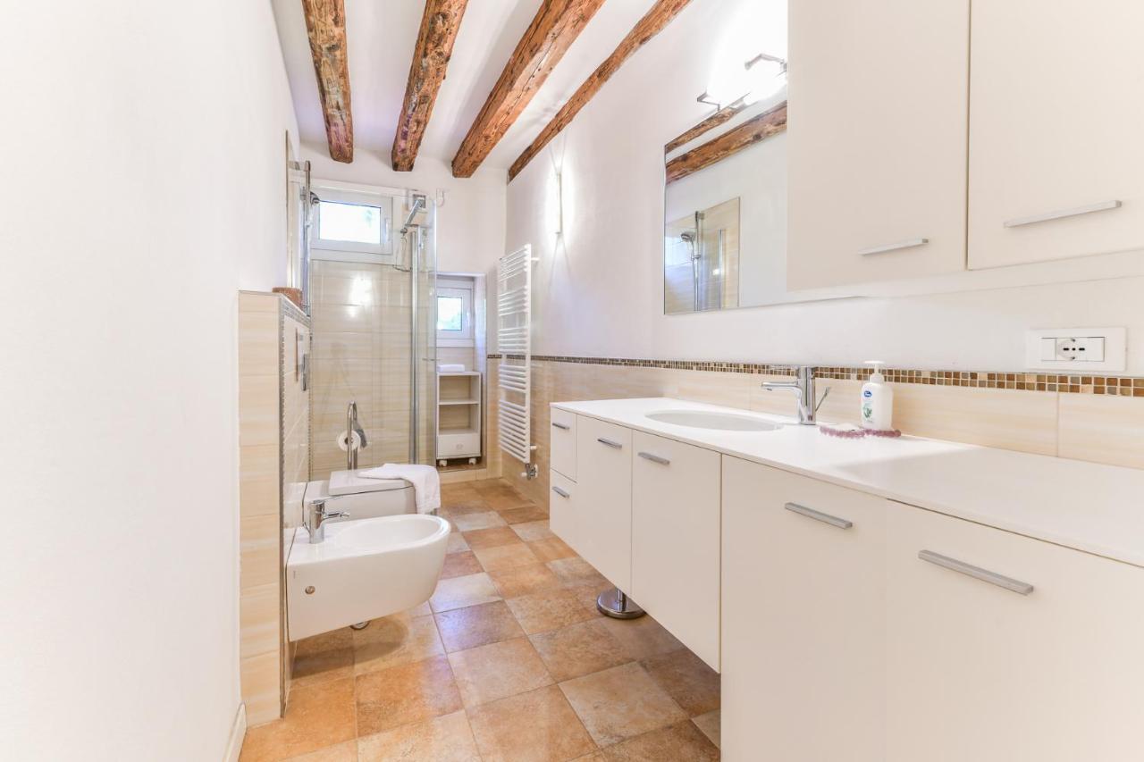 Mimosa Venice