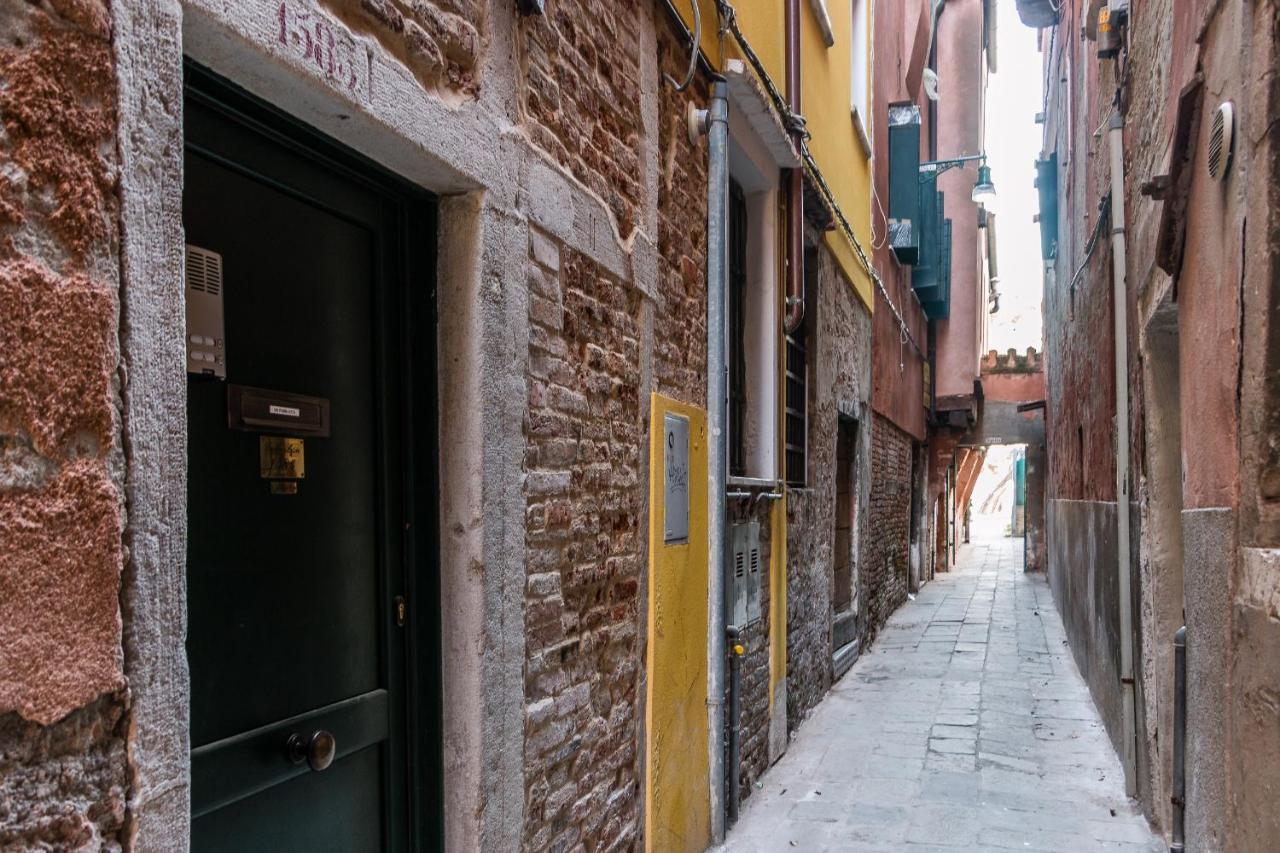 Biennale 1585 Alfa * Venice