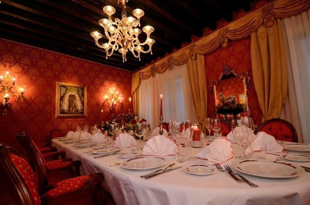 Bistrot De *