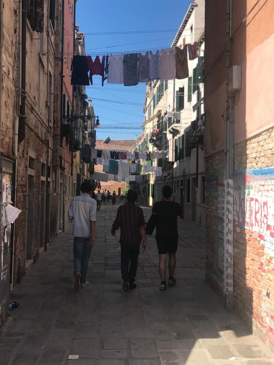And - Private In Shared Venice