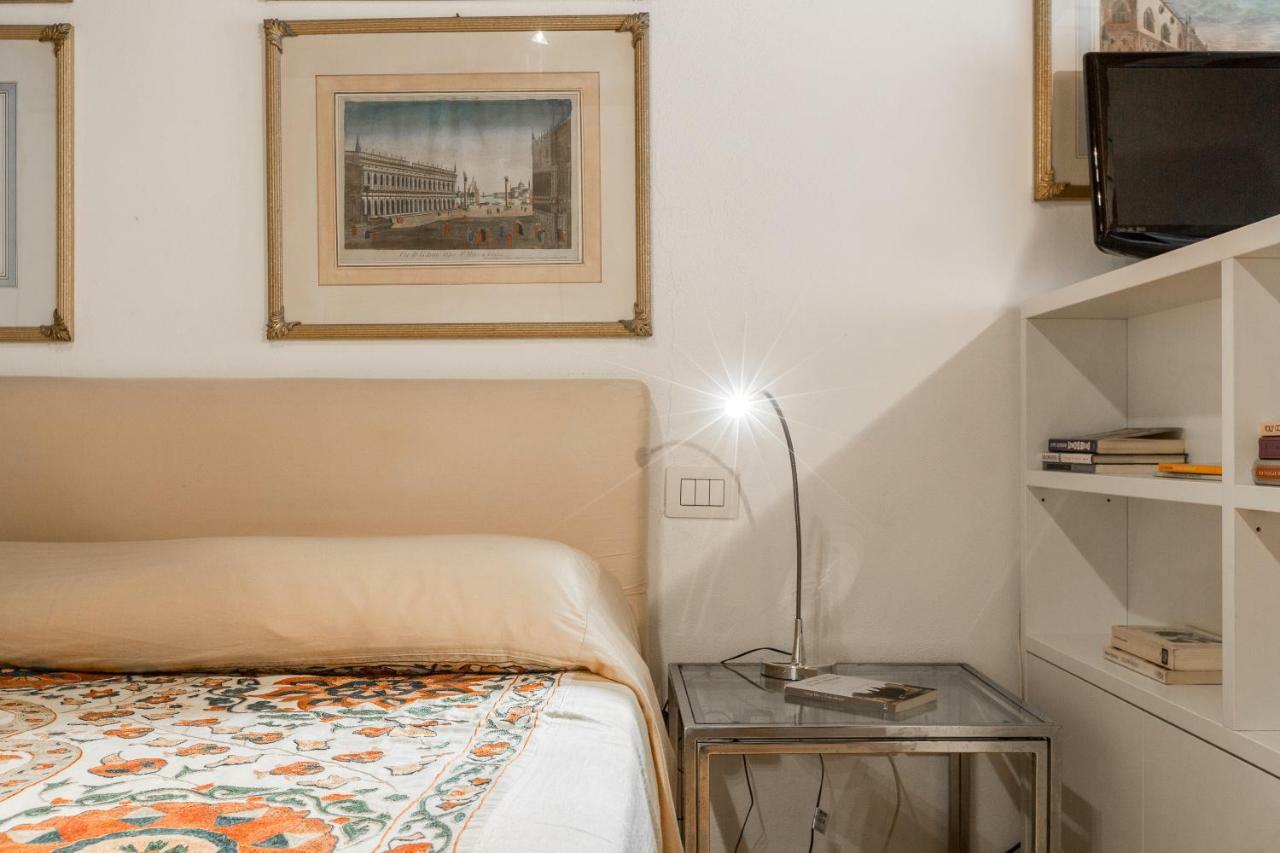 Ca' Tintoretto Canal View Apartamento Veneza