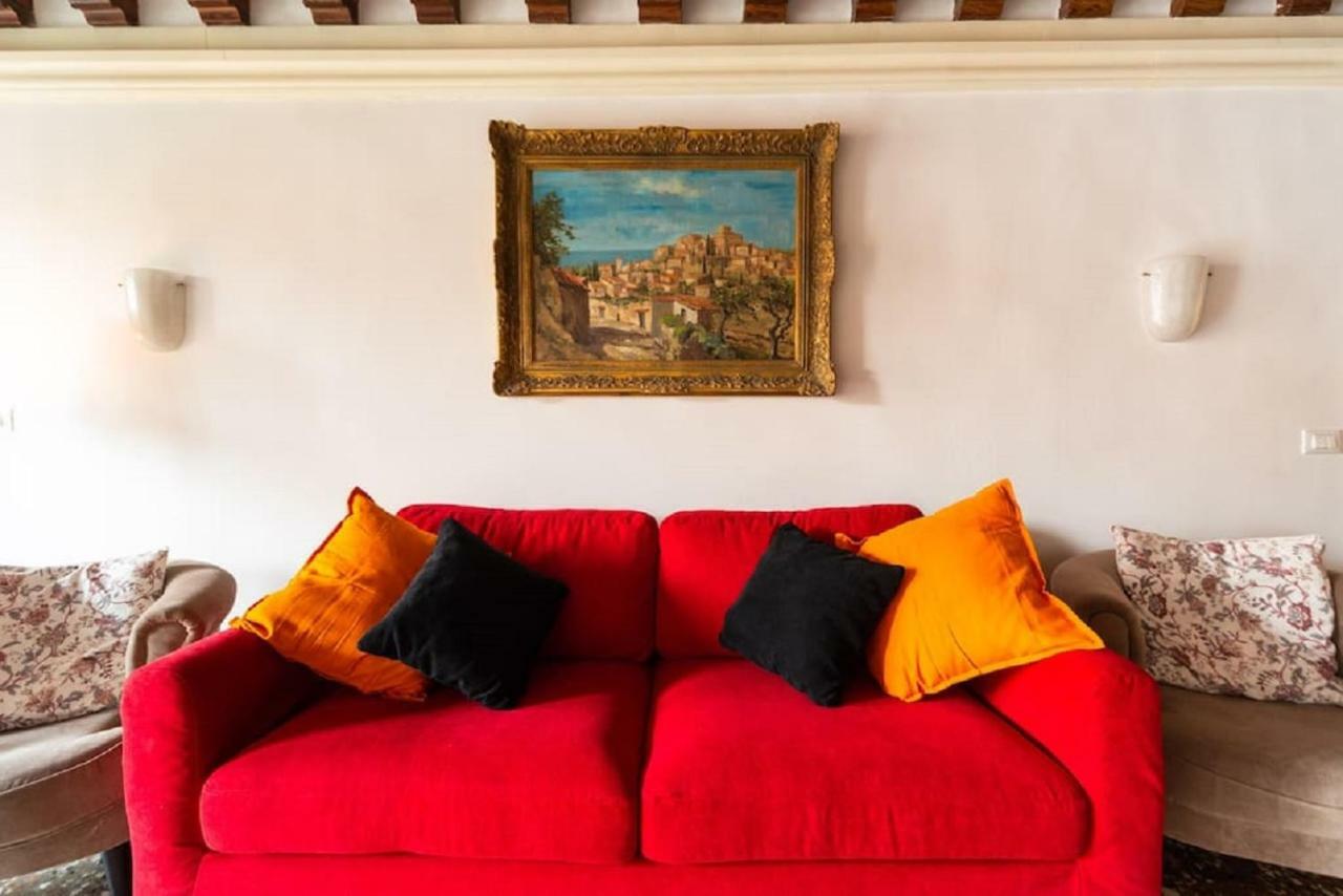 Via Garibaldi House *