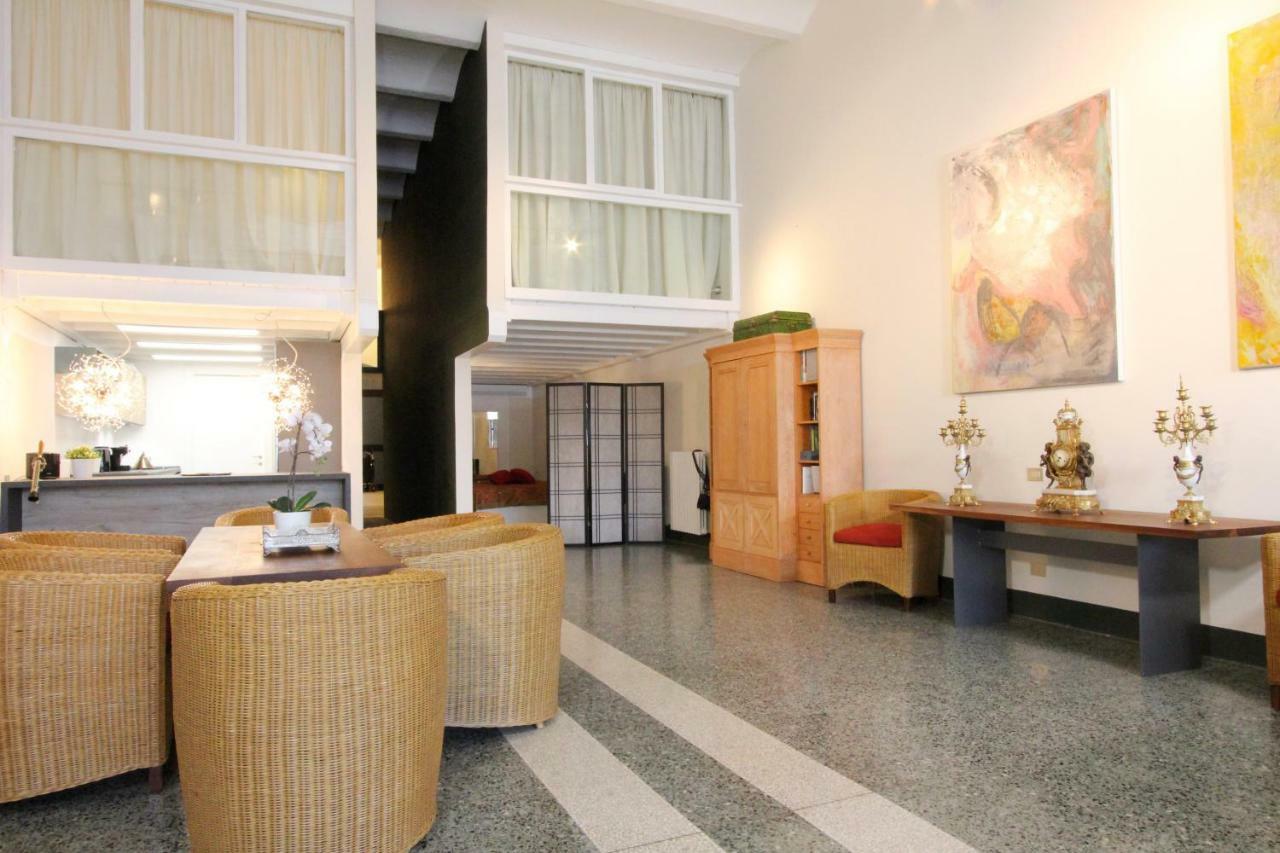 Giudecca Luxury Gallery *