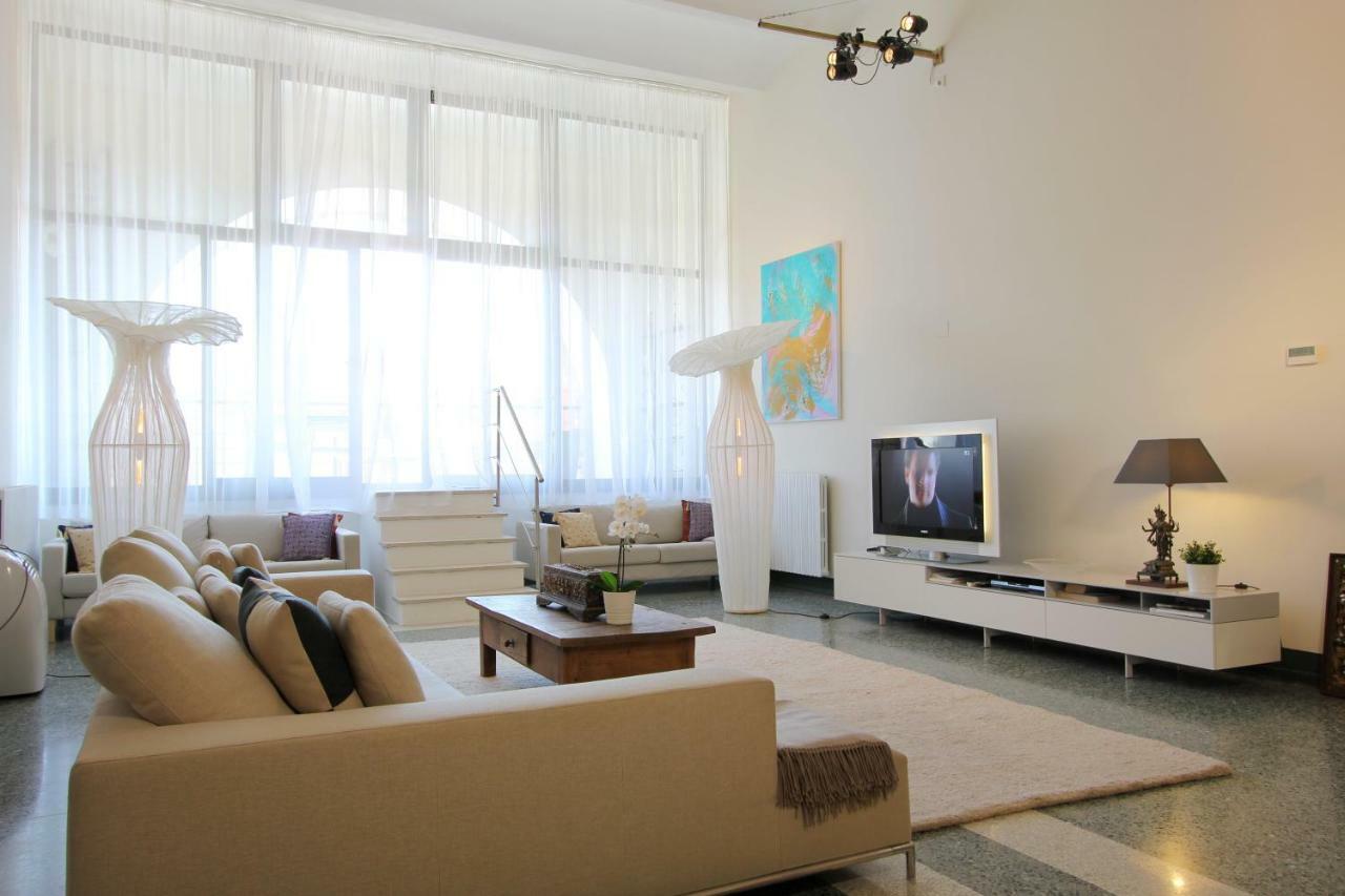 Giudecca Luxury Gallery