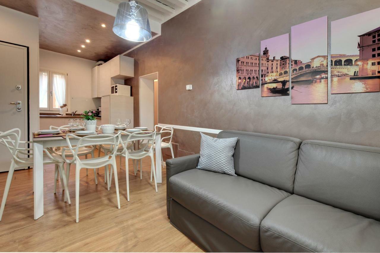 Apartamento Charming Castello Apartments By Wonderful Italy *
