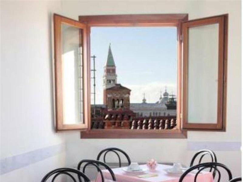 Bed & - Casa Per Ferie La Pieta Bed & Breakfast