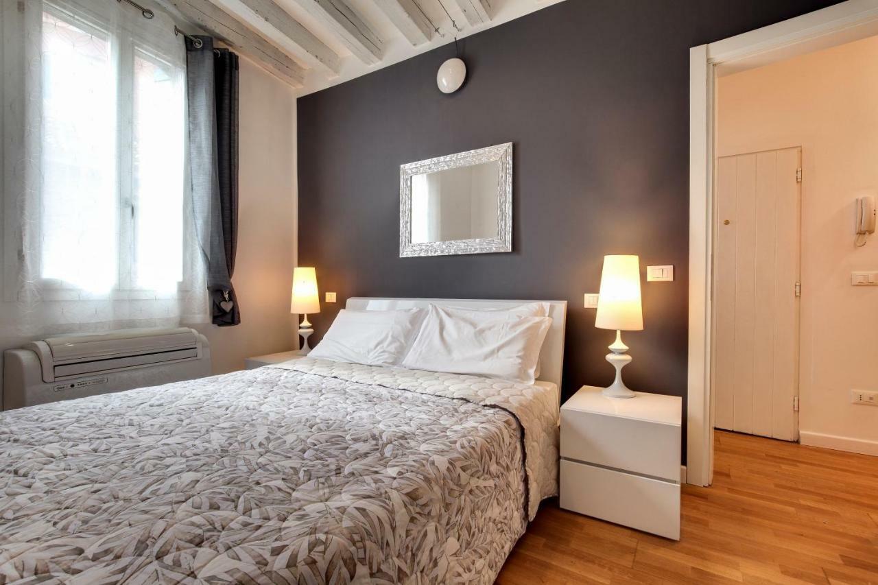 Charming Castello Apartments By Wonderful Italy *