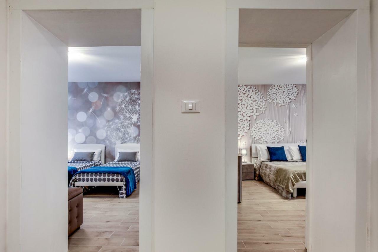 Apartment White Flowers With Canal View By Wonderful Italy