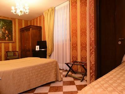 Marconi Hotel