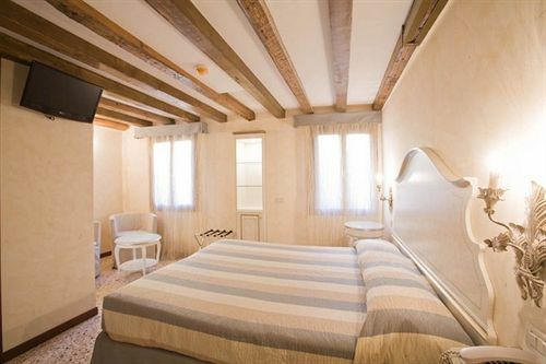 Hotel Mercurio