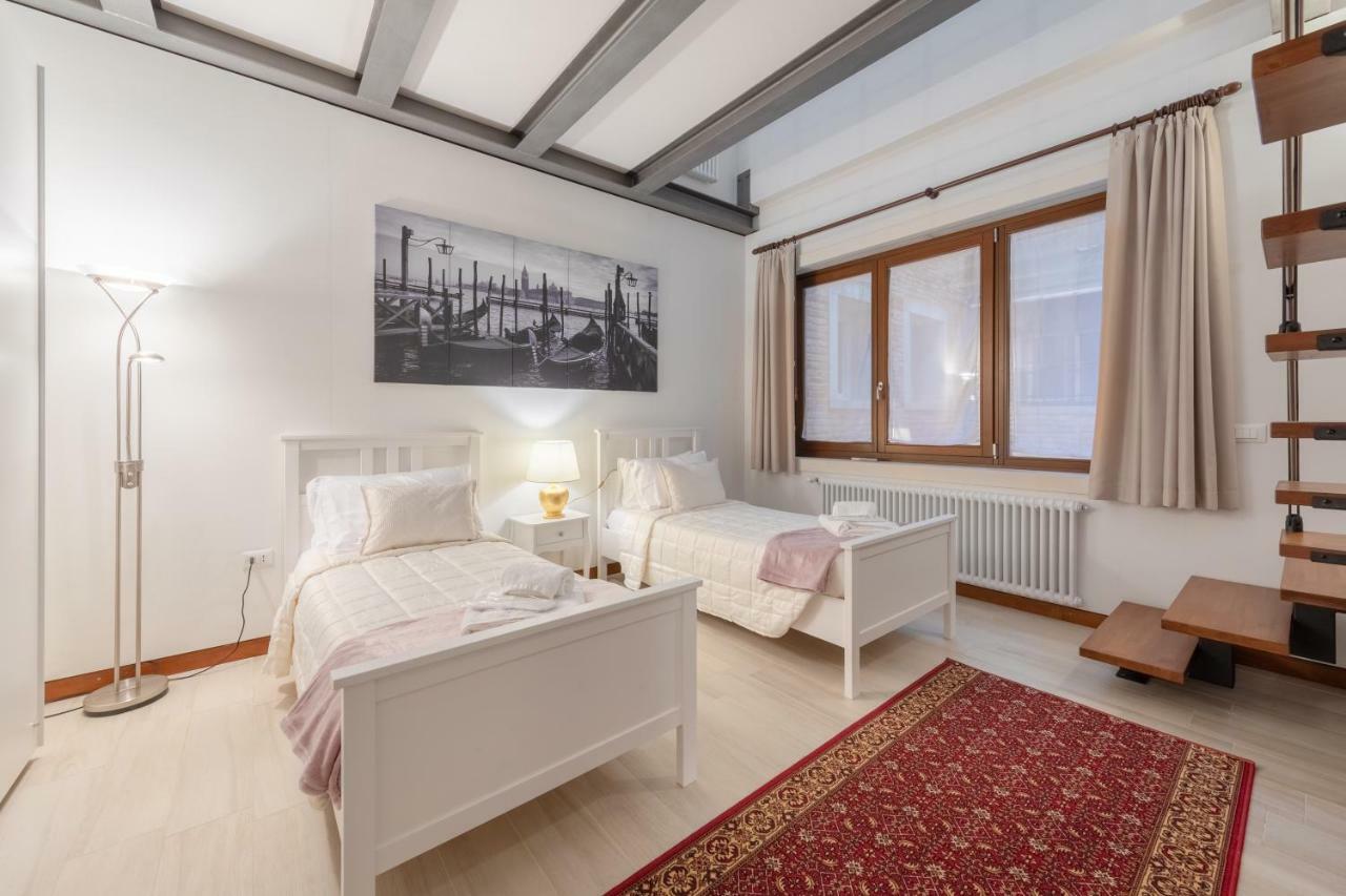 Ca' Del Pozzo Loft Apartment