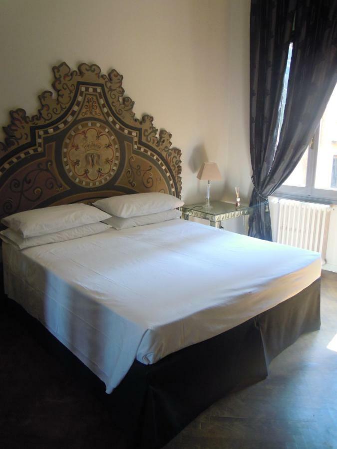 Affittacamere La Residenza 818 *