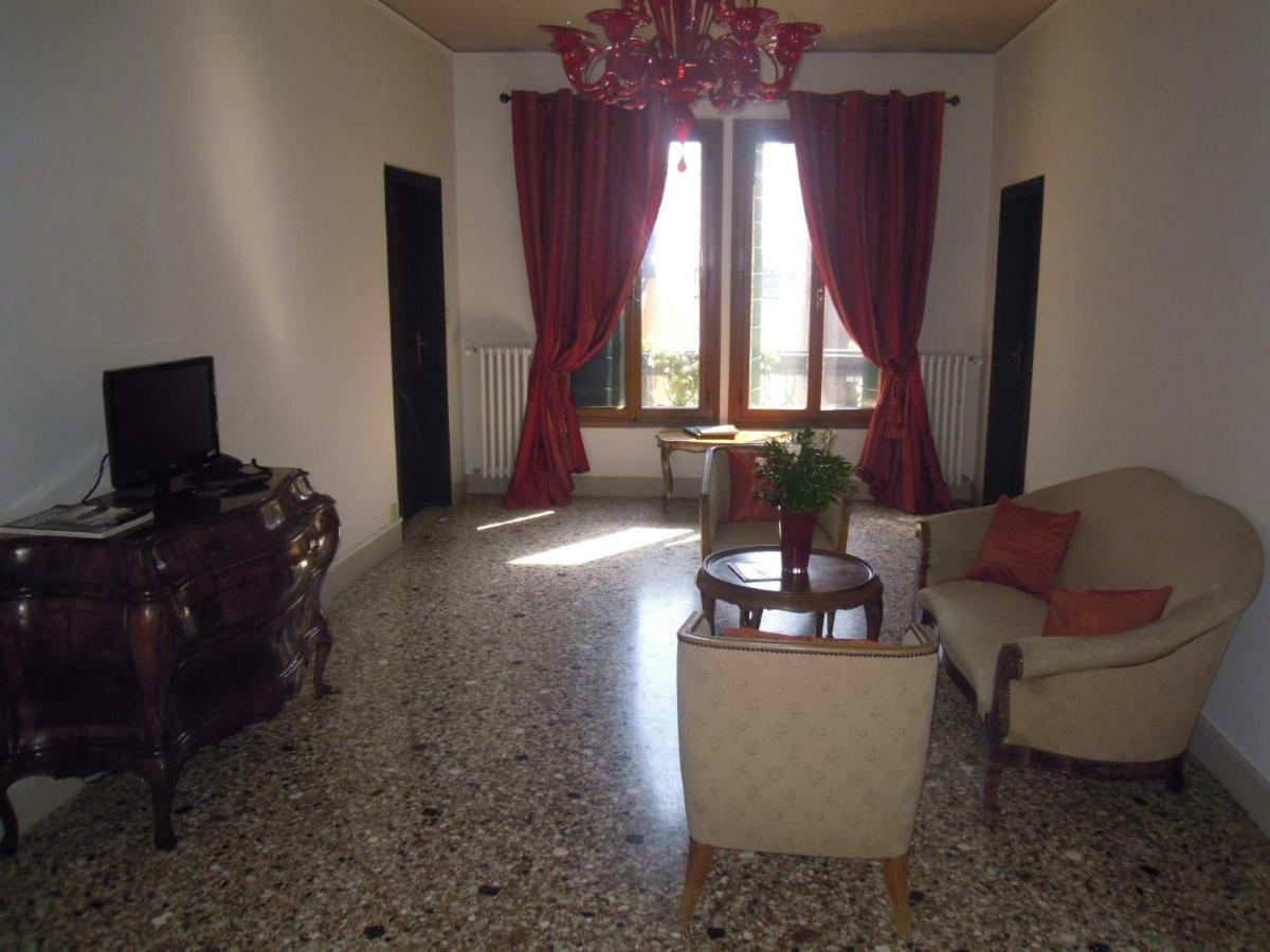 La Residenza 818 Affittacamere *