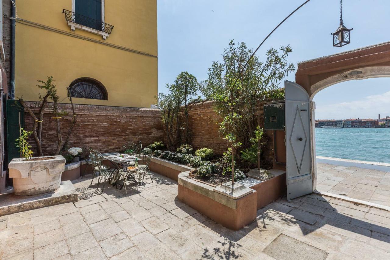 Ca' Dell'ulivo Private Garden Apartment *