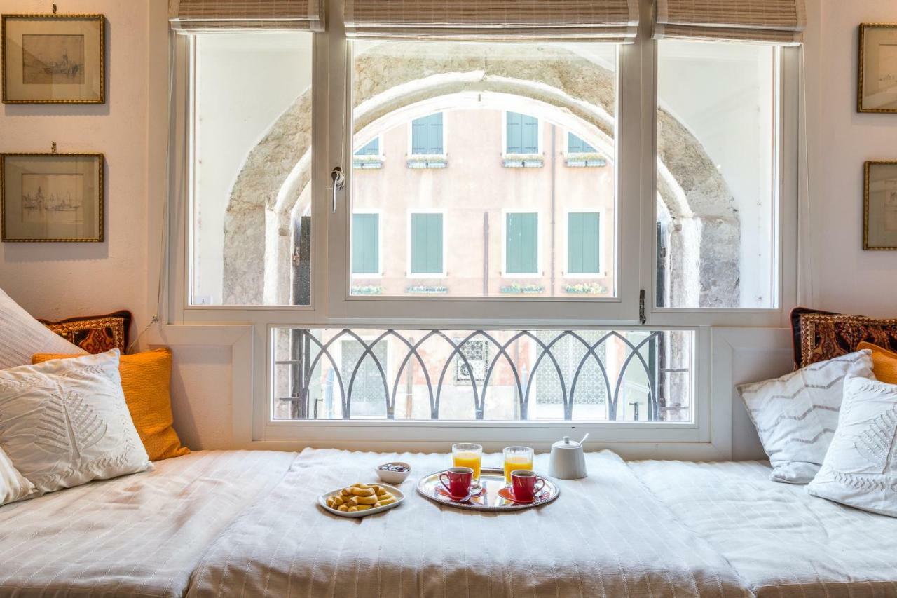 Ca' Tintoretto Canal View Apartamento Veneza