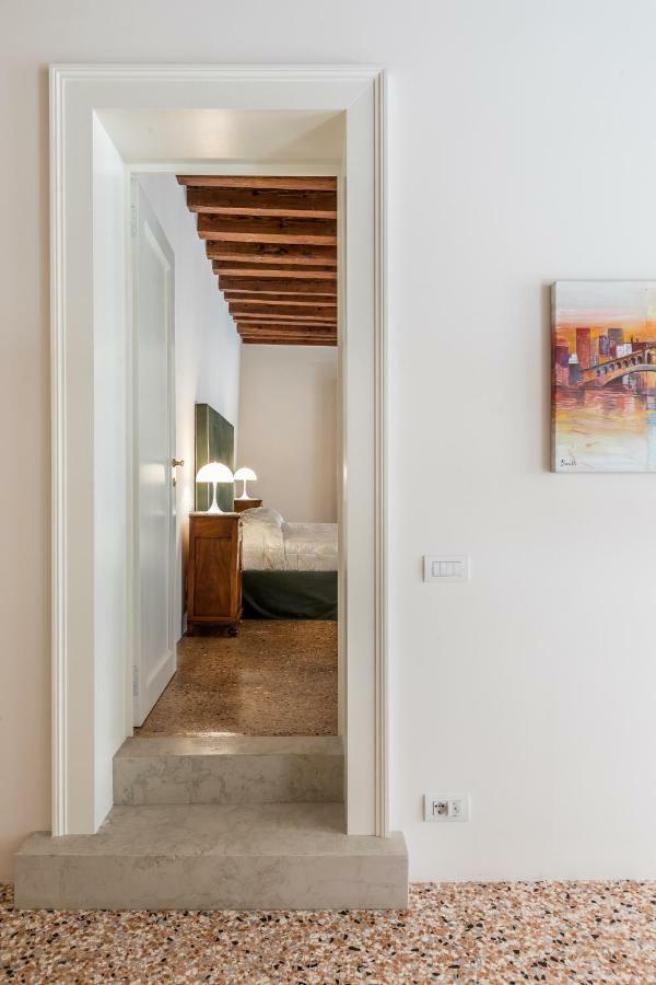 Sensale Design With Canal View * Venice