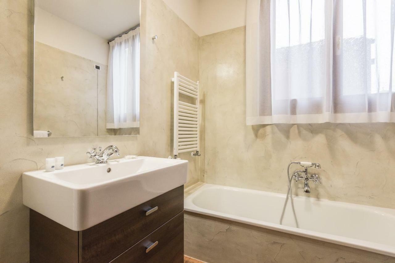 Apartment Ca' Del Monastero 6 Collection Chic For 4 Guests With Lift Venice