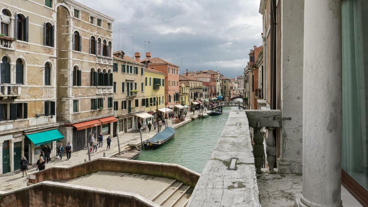 Luxury Balcony Venezia