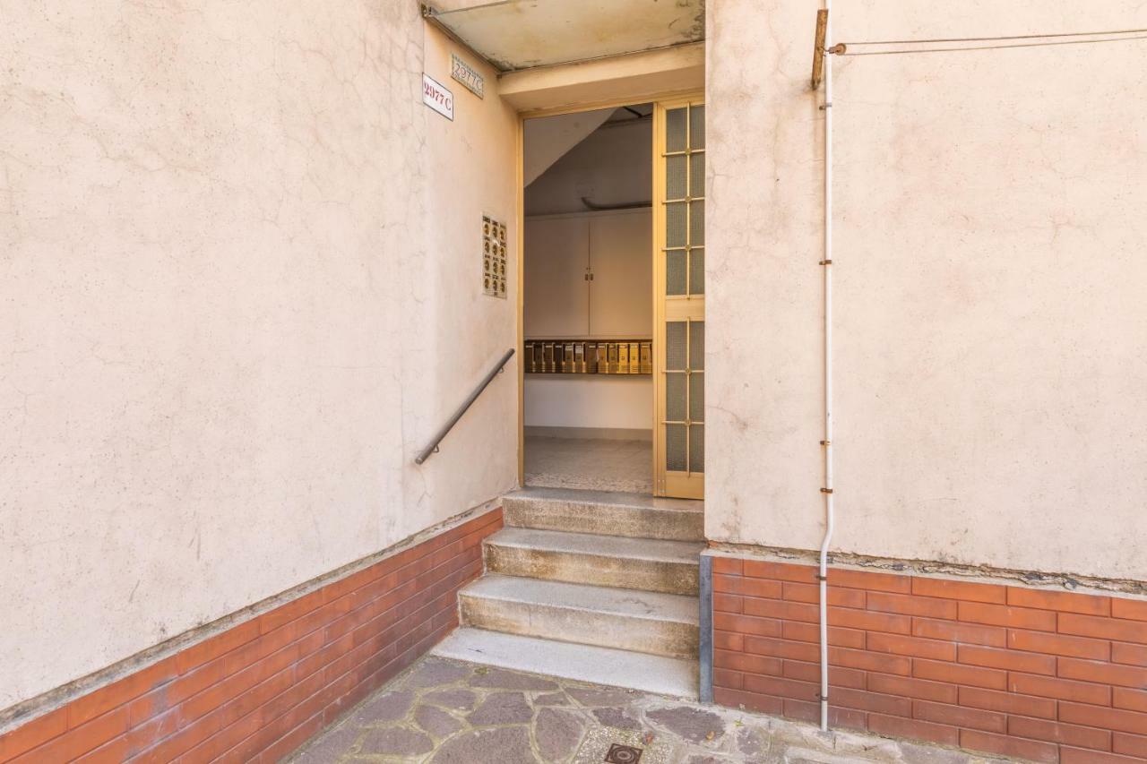 Apartment Near Station Santa Lucia Two Bedroom