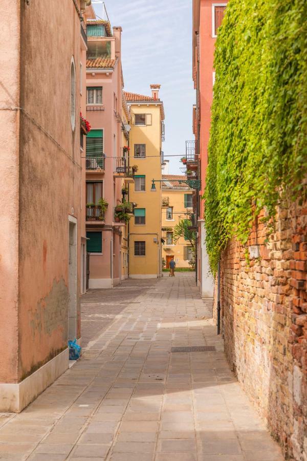 Near Station Santa Lucia Two Bedroom * Venice