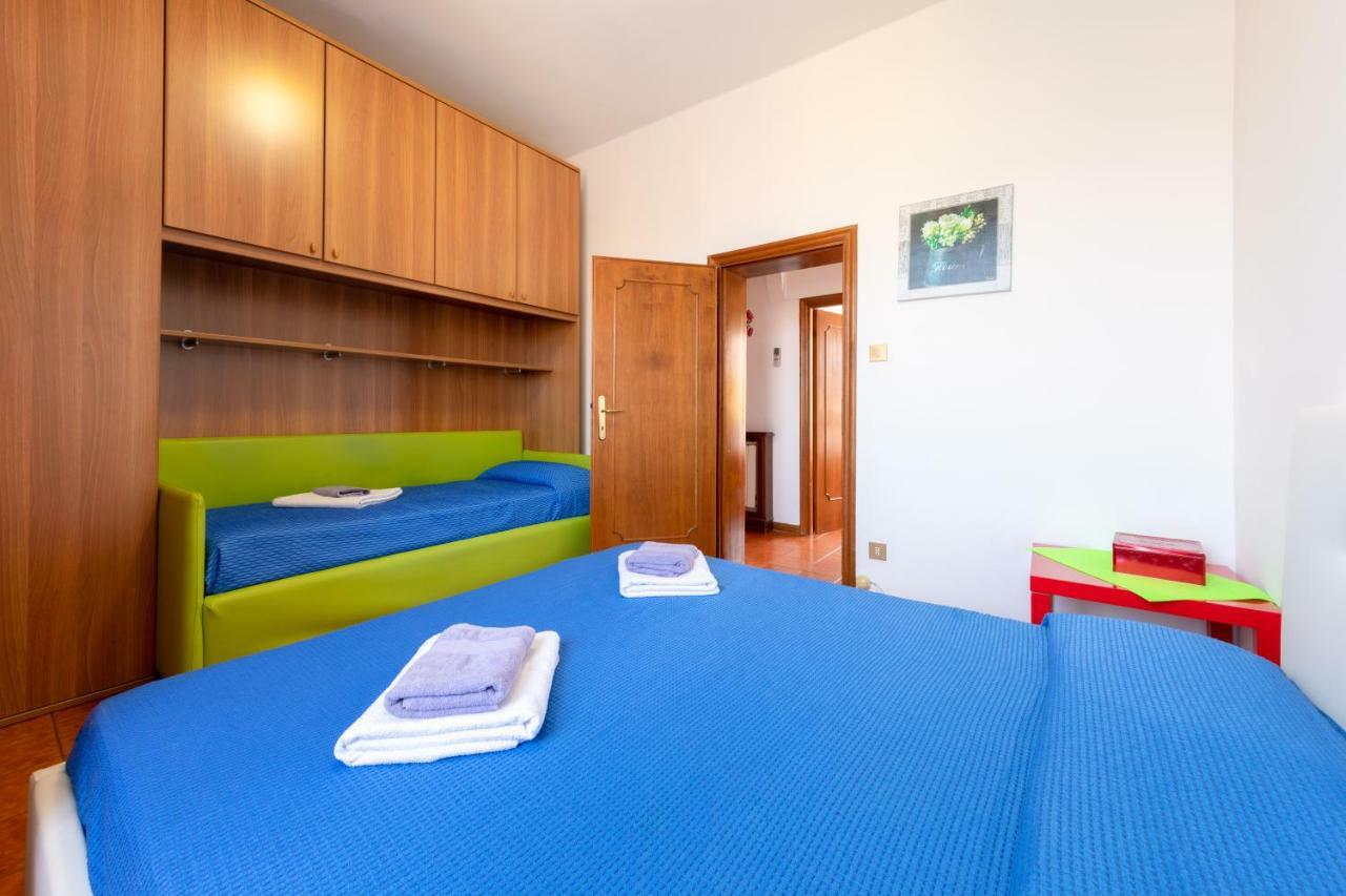 Near Station Santa Lucia Two Bedroom Apartment Venice
