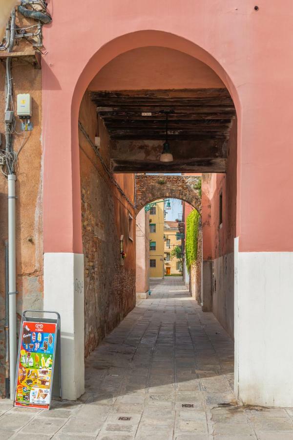 Apartment Near Station Santa Lucia Two Bedroom *