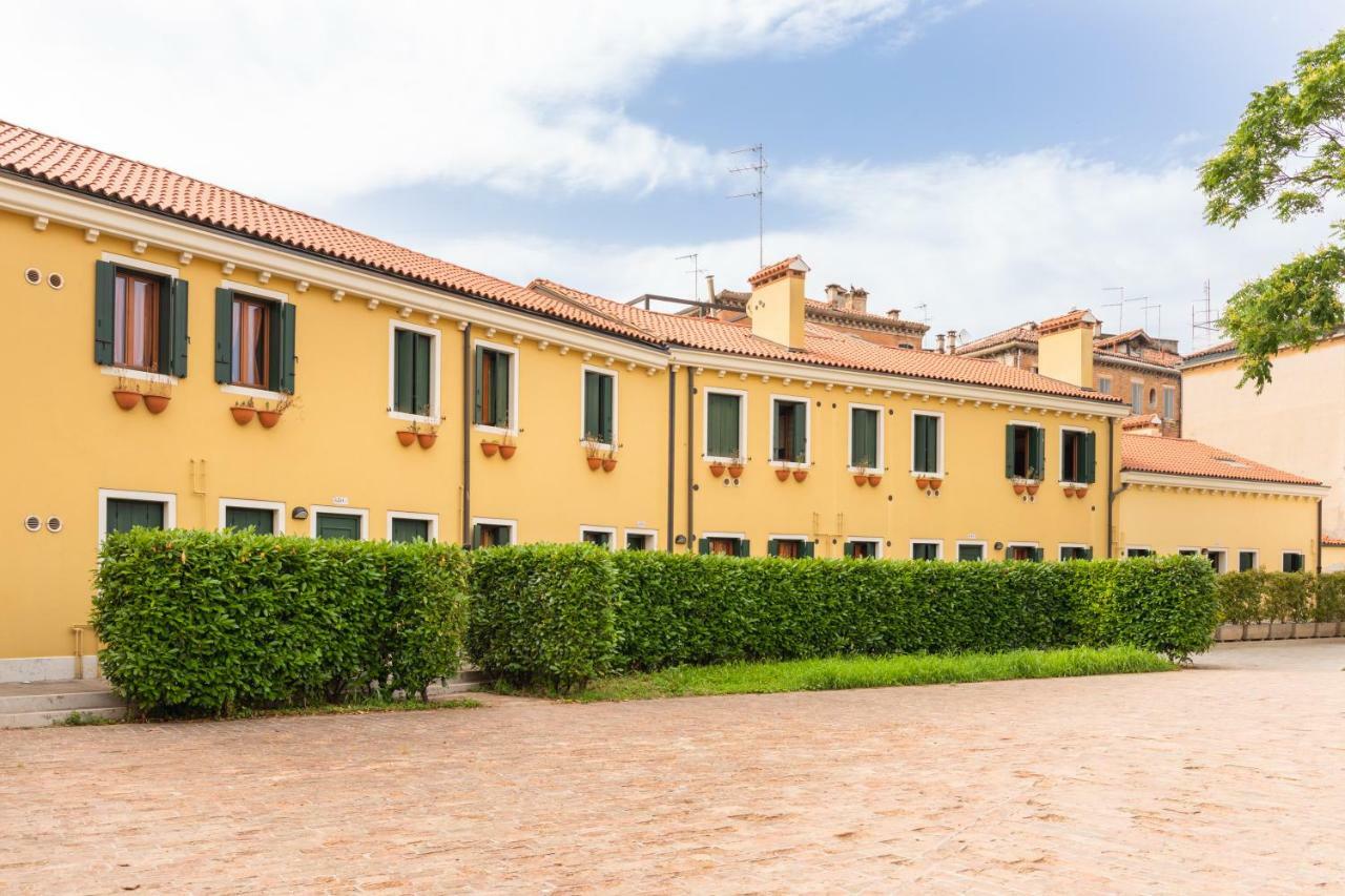 Near Station Santa Lucia Two Bedroom * Venice