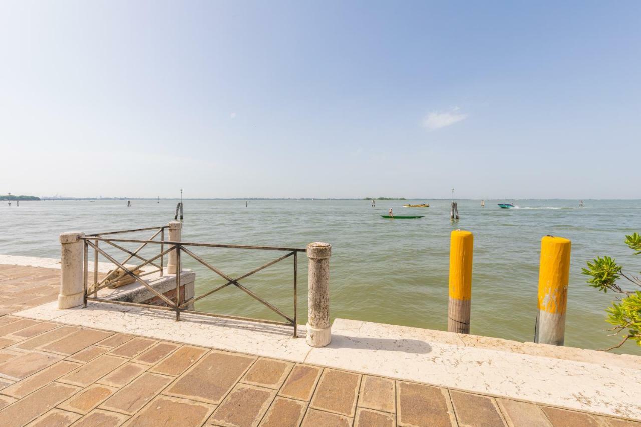 Near Station Santa Lucia Two Bedroom Apartment Venice