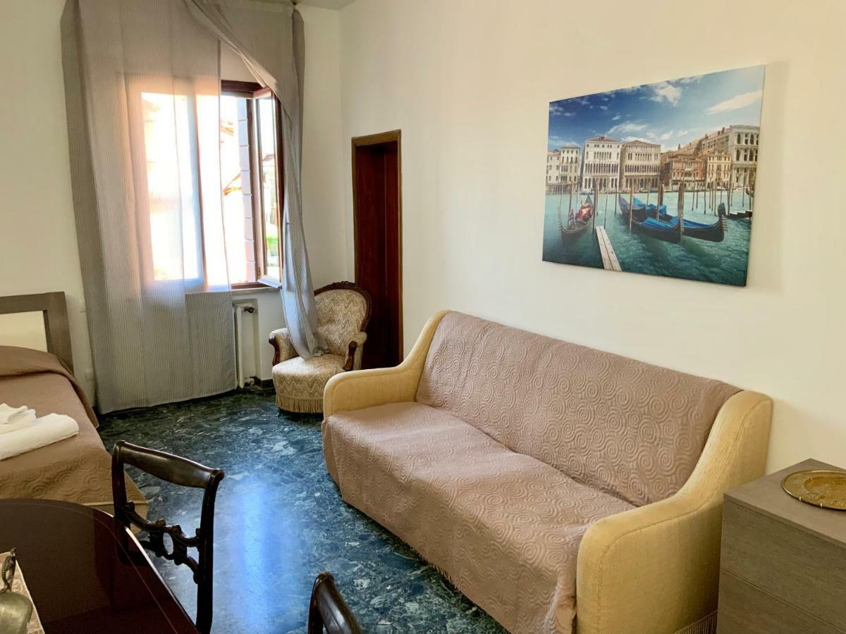 Martina's Guest house 3*