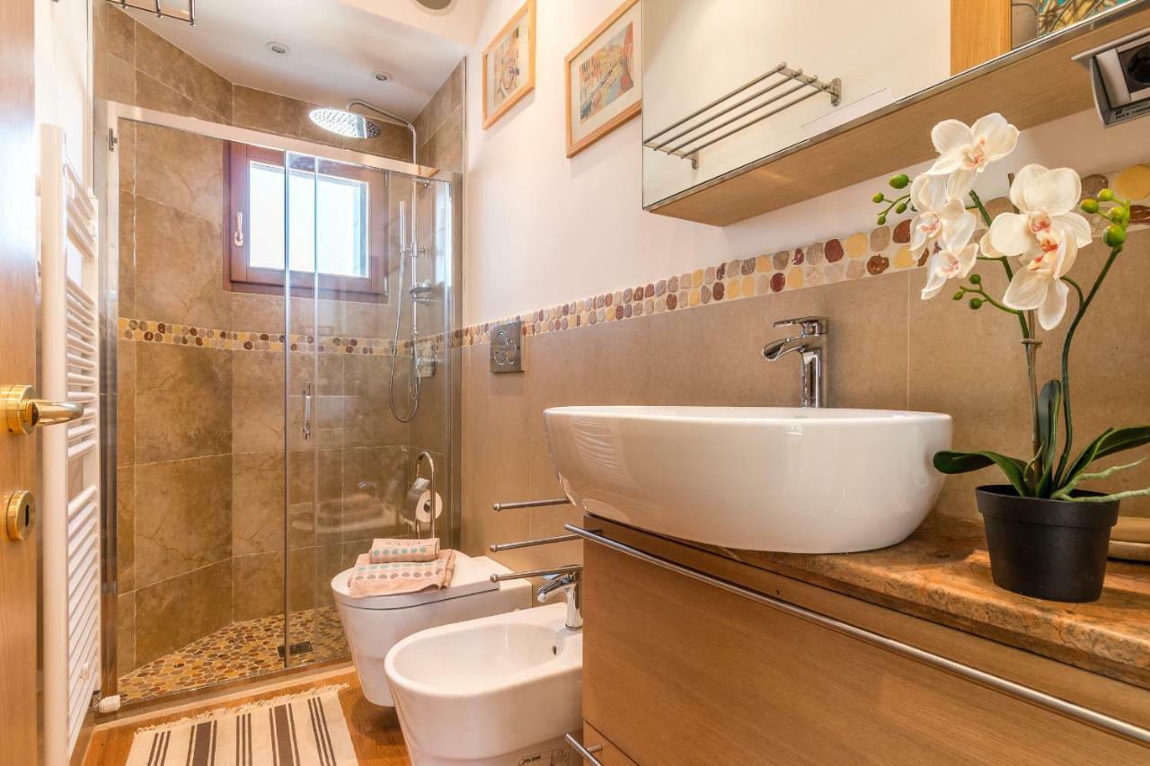 Sunny Nest Canal View In Chic Movida Apartment *