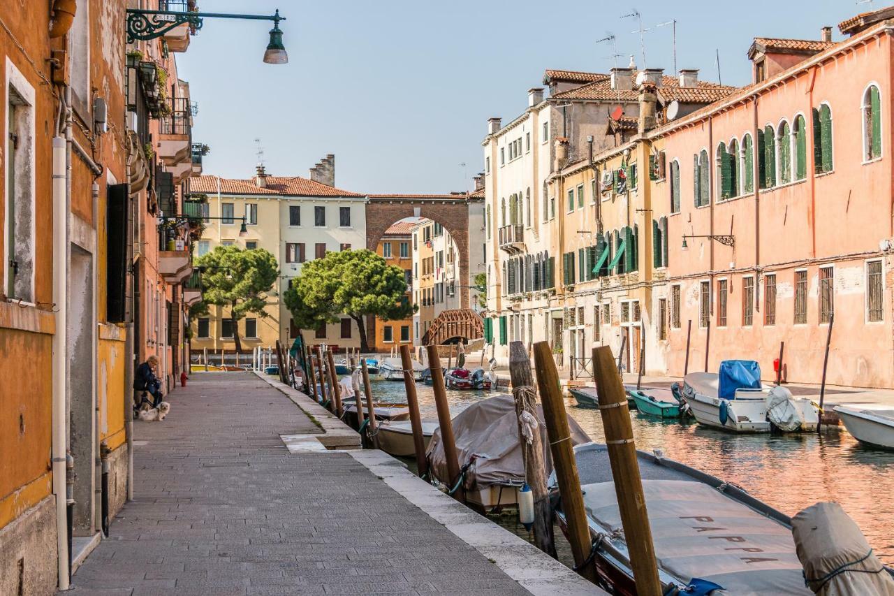 Sunny Nest Canal View In Chic Movida Venice