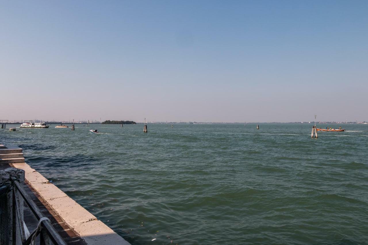 Apartment Sunny Nest Canal View In Chic Movida Venice
