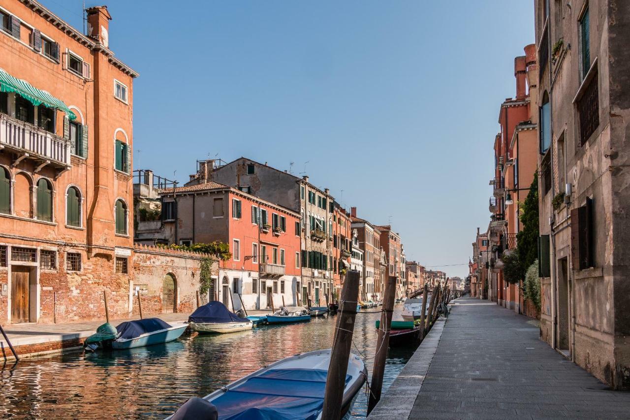 Sunny Nest Canal View In Chic Movida Venice