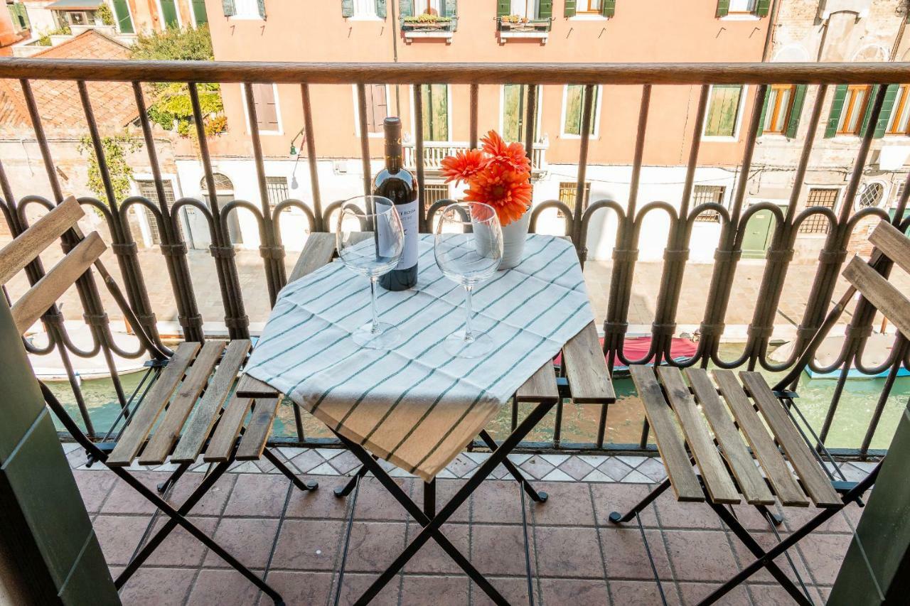 Apartment Sunny Nest Canal View In Chic Movida Venice