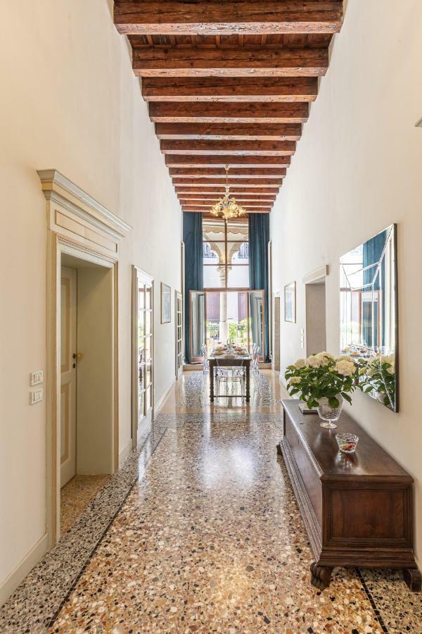 Ca' Romantica Terrace Apartment