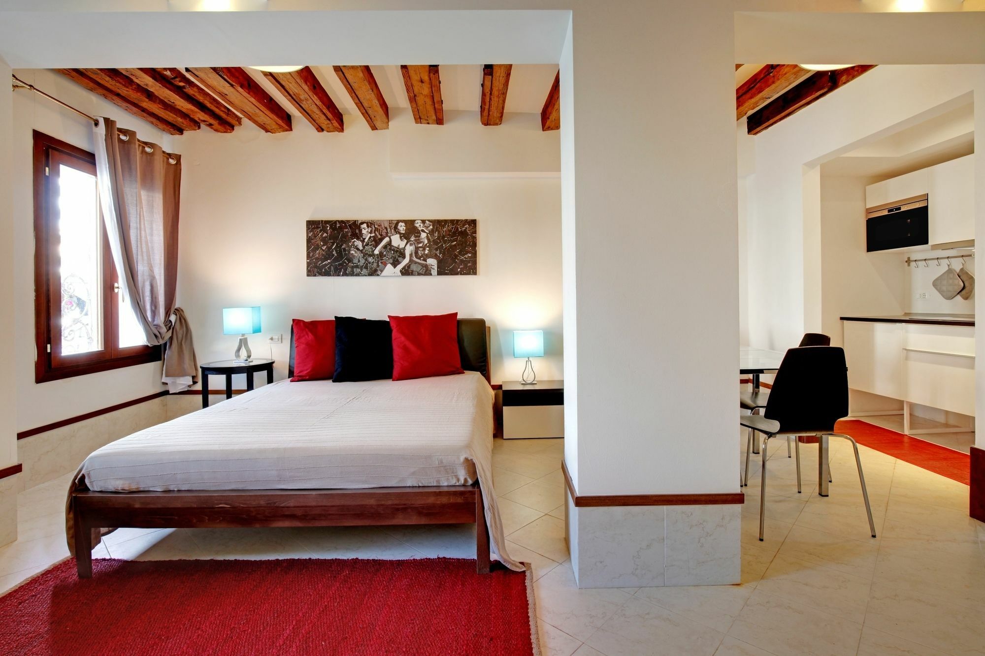 Venetian Grand Canal Apartment *