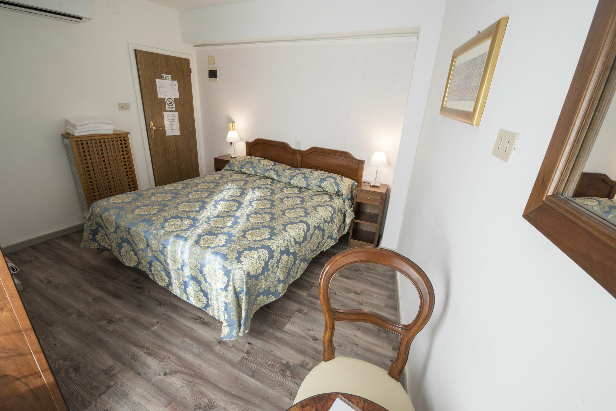 Casa Peron * Venice