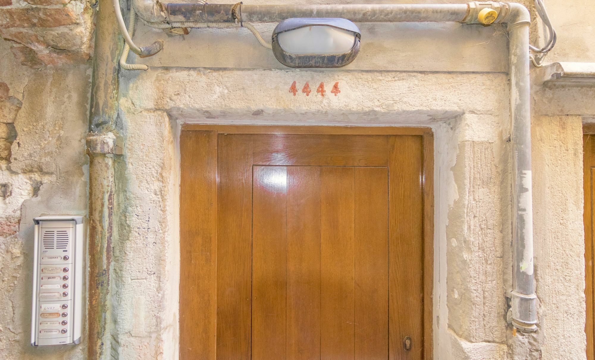Calle Sacrestia Apartment *