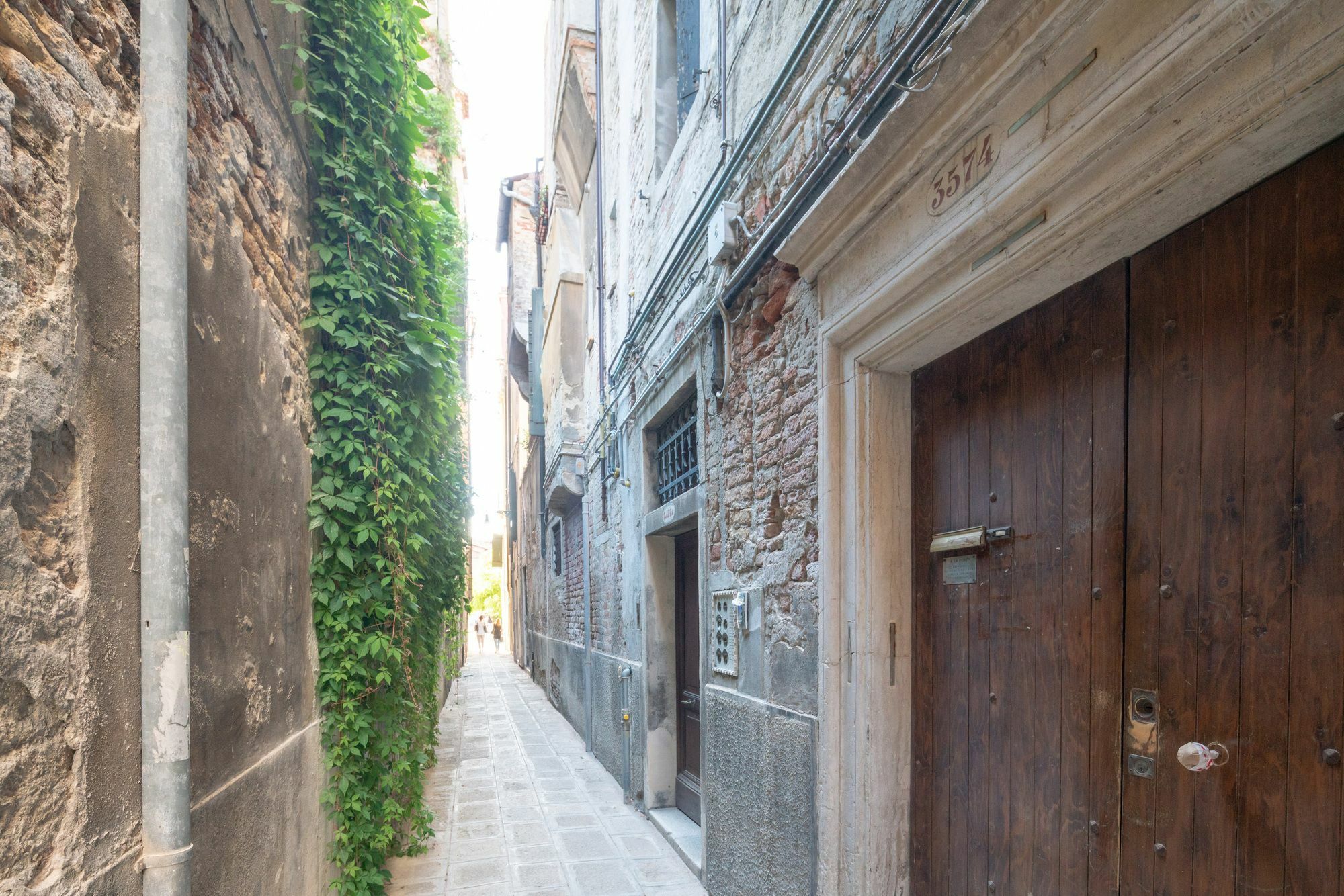Ve.n.i.ce Cera Angels' Attic Apartment Venice