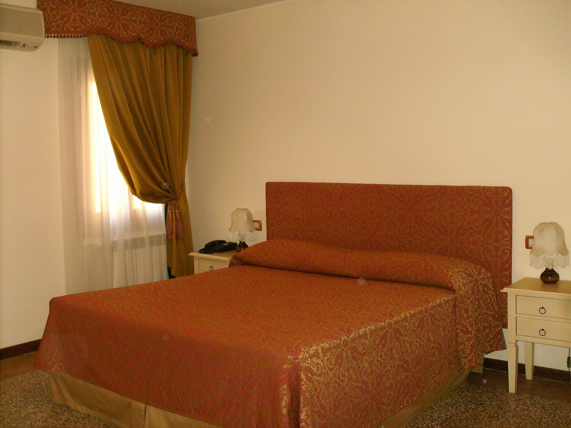 Herion Guest house 2*