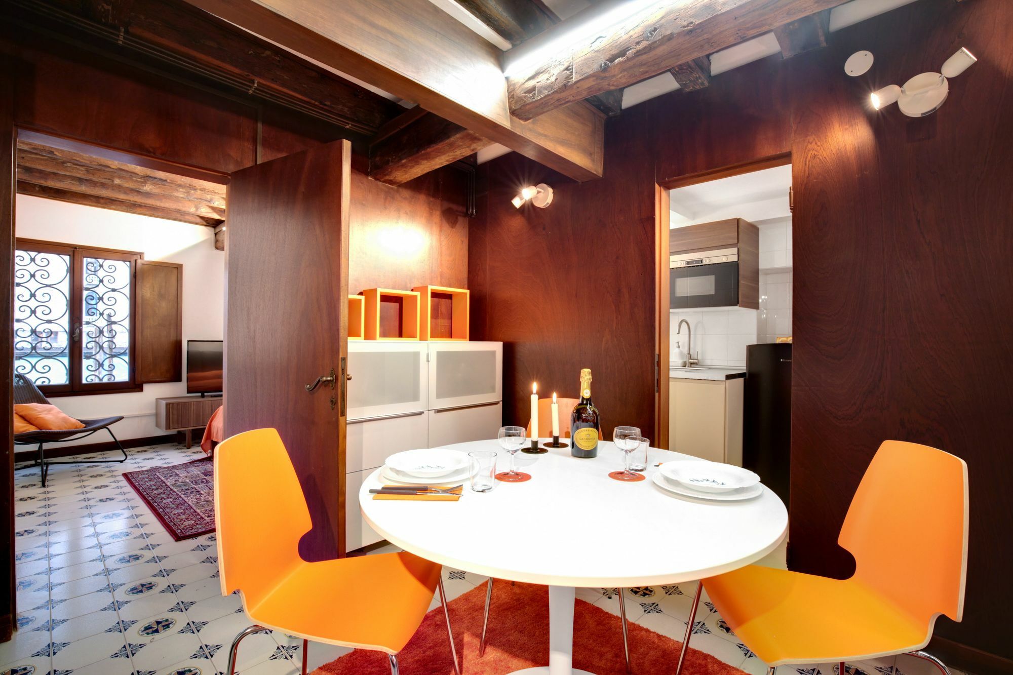 Overlooking Grand Canal Apartment Venice