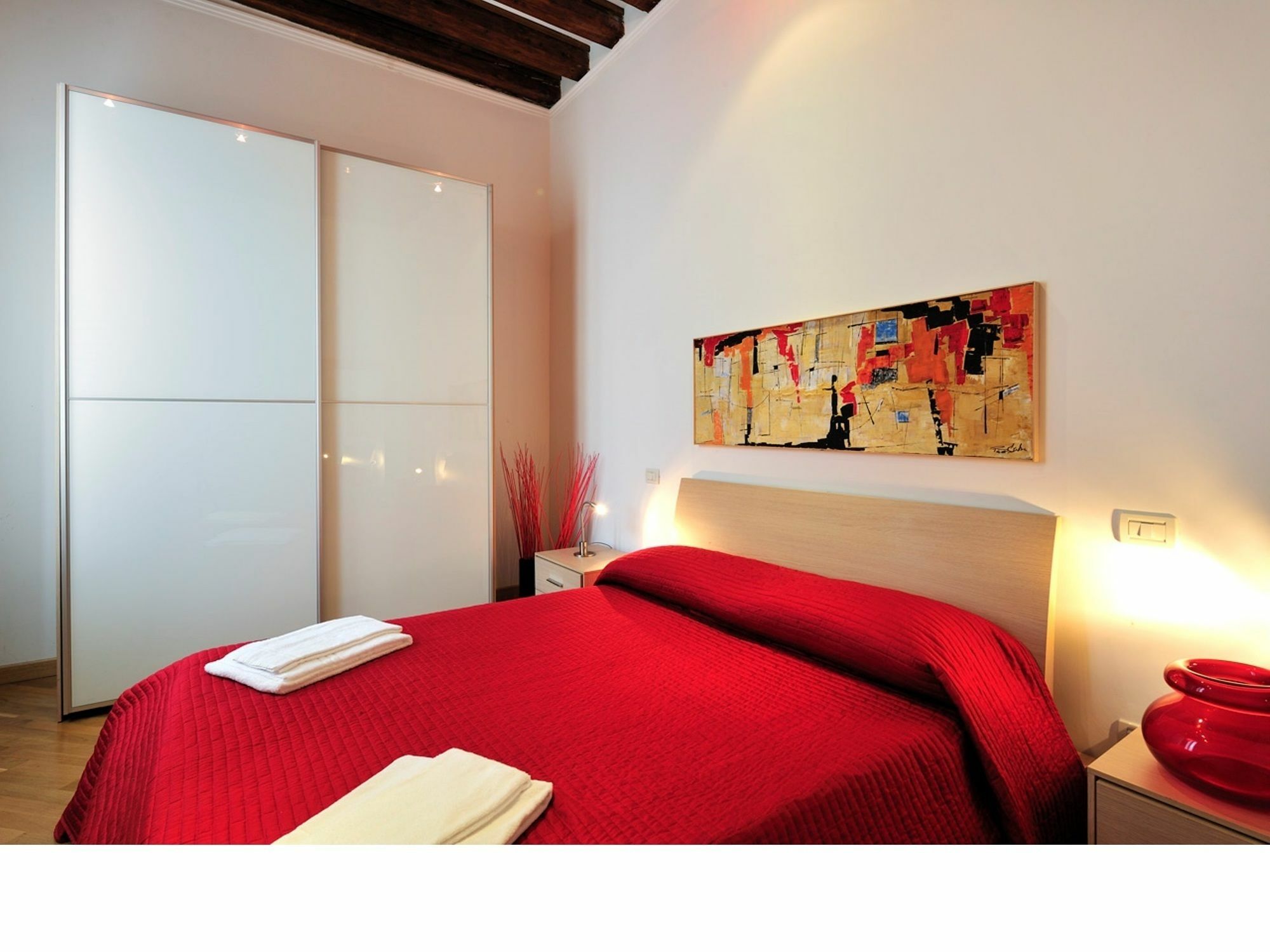 Ca Bianca Apartment *