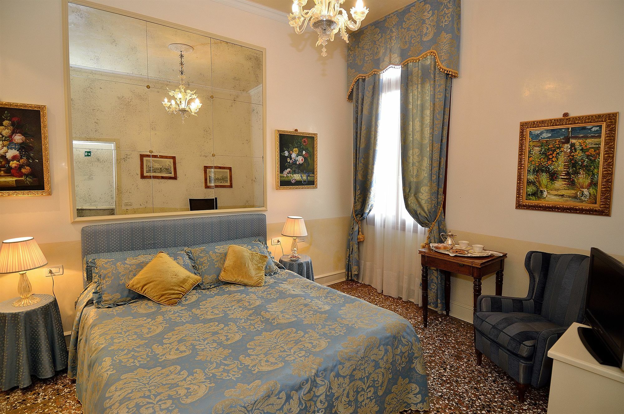 Palazzo Odoni 3*