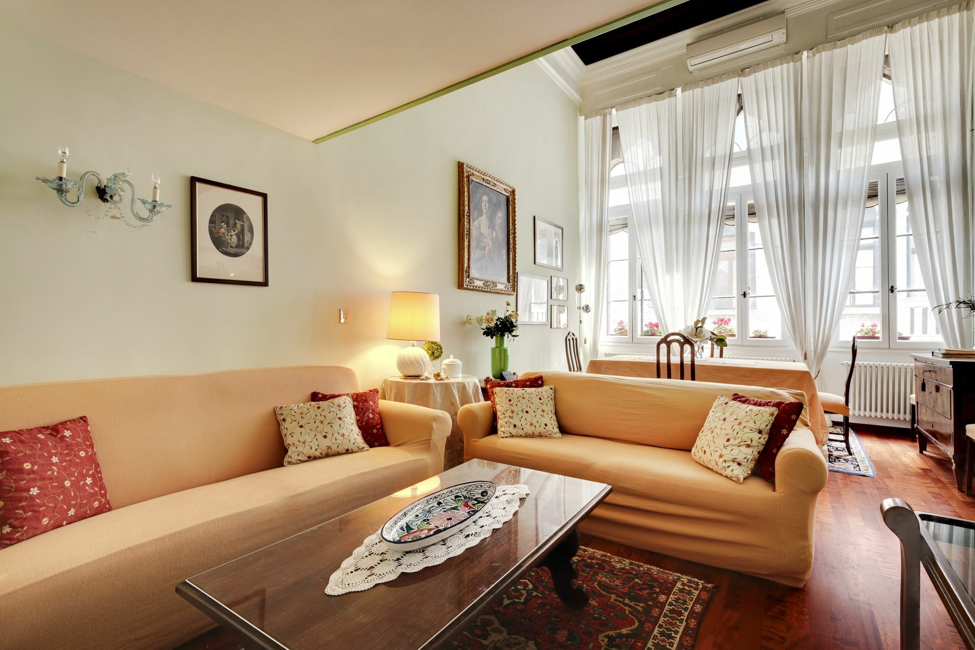 Castello Apartment