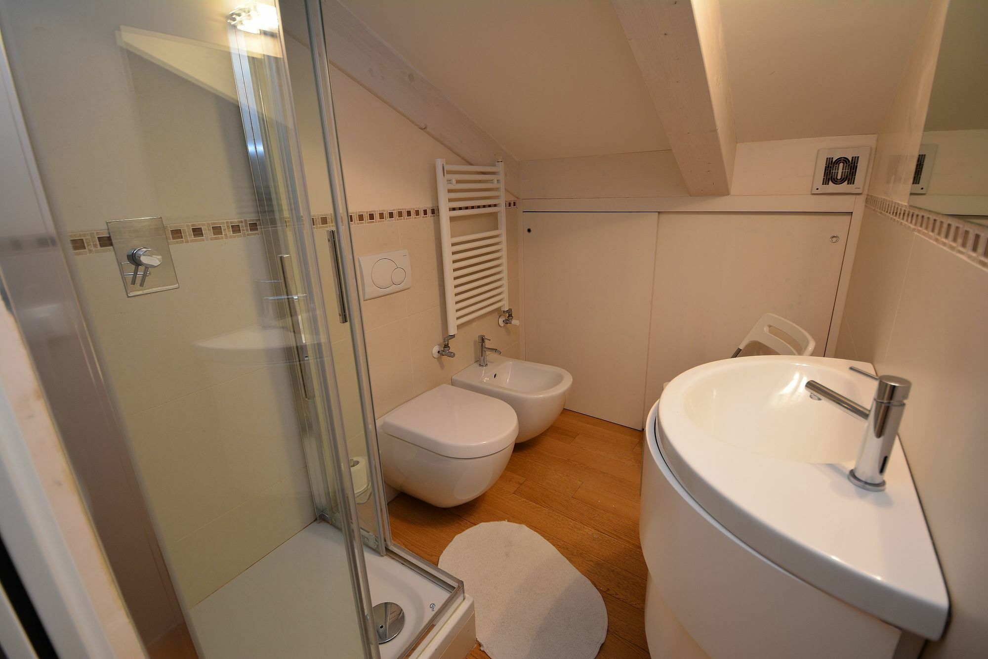 Guggenheim Museum, Cool, 6Pax,Wifi, Aircnd Apartment