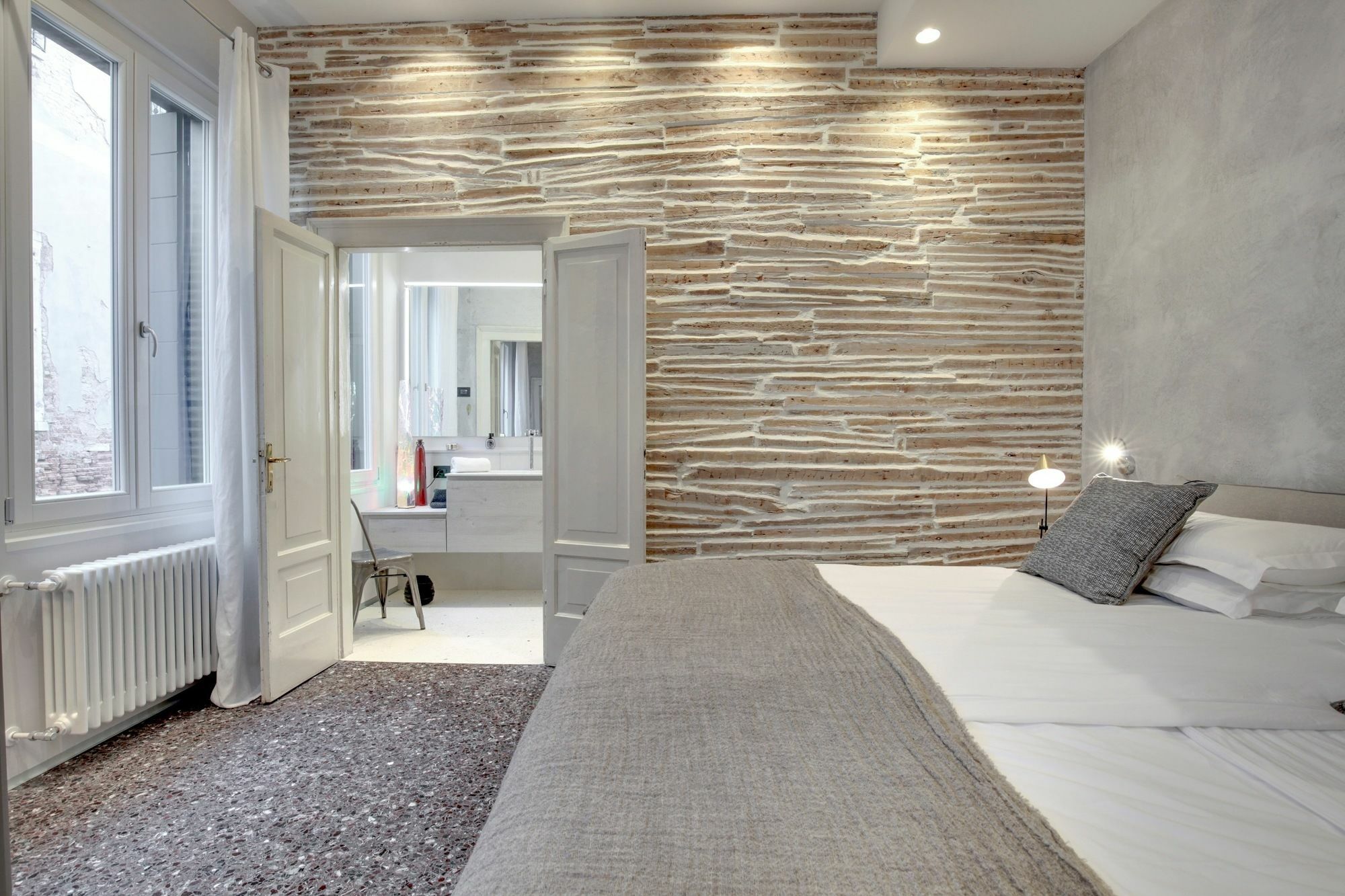 Apartment Stunning Modern In The Heart Of *