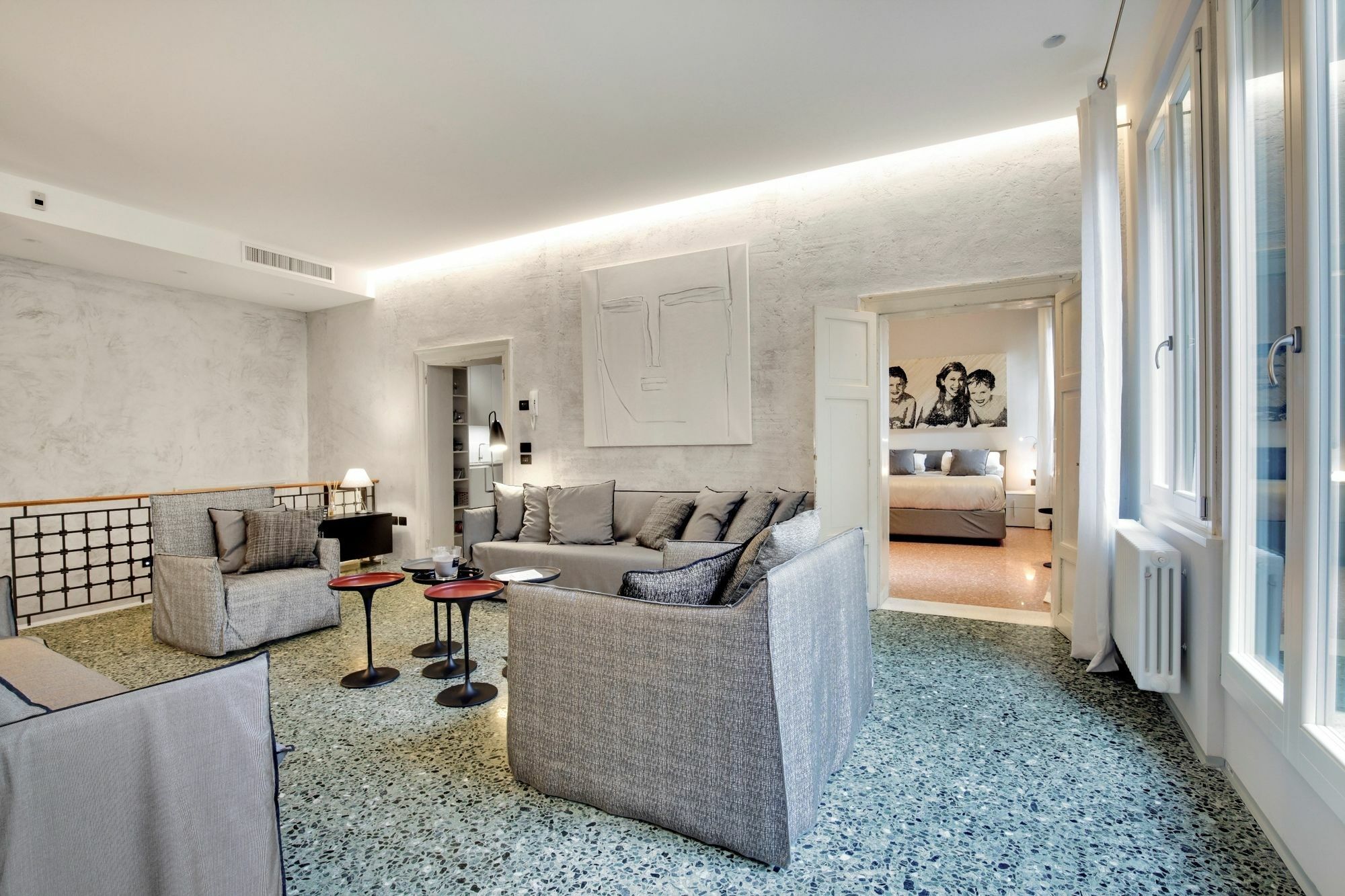 Apartment Stunning Modern In The Heart Of *