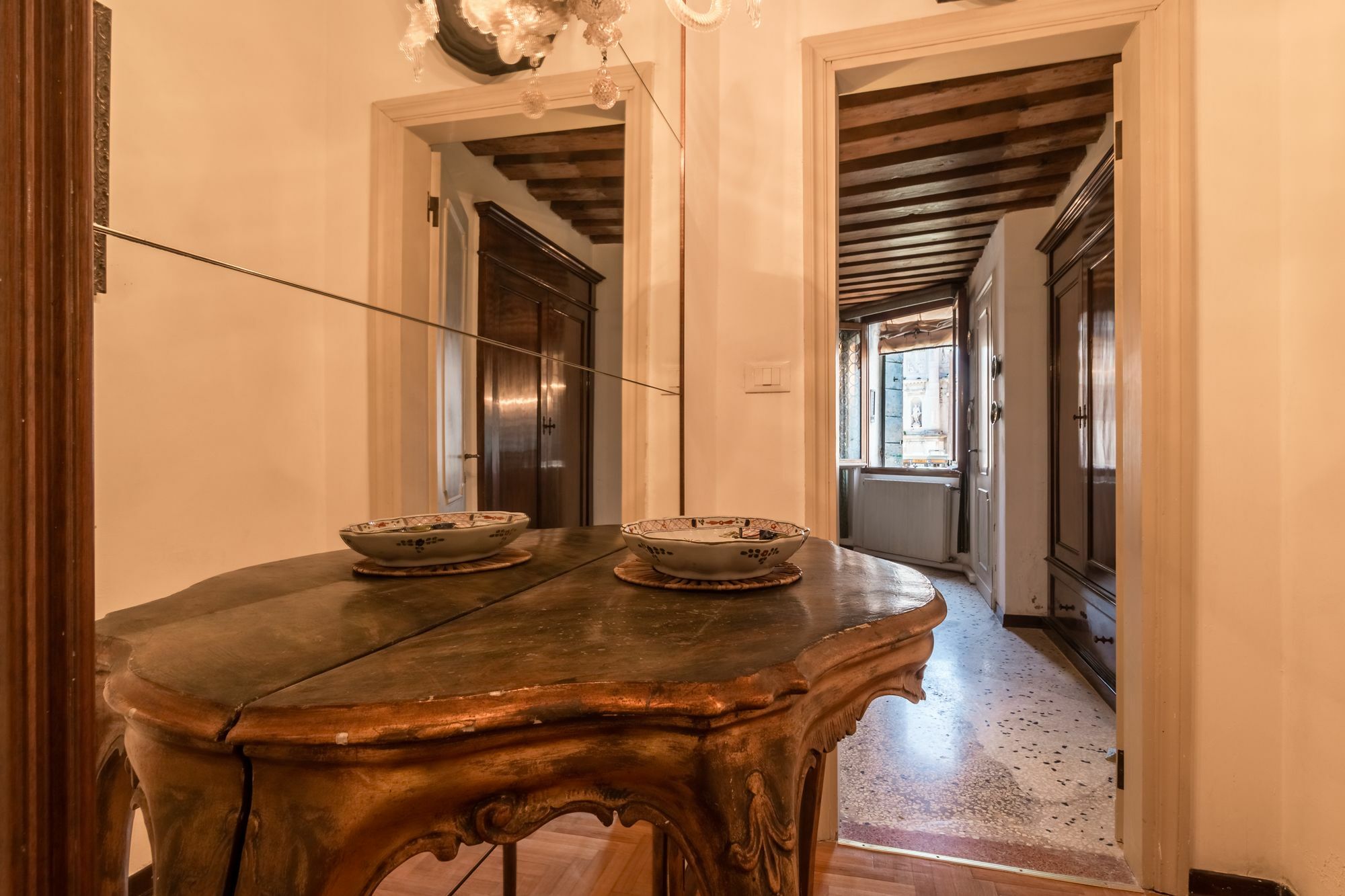 Apartment Admiral Emo Palace Over Canal Grande *