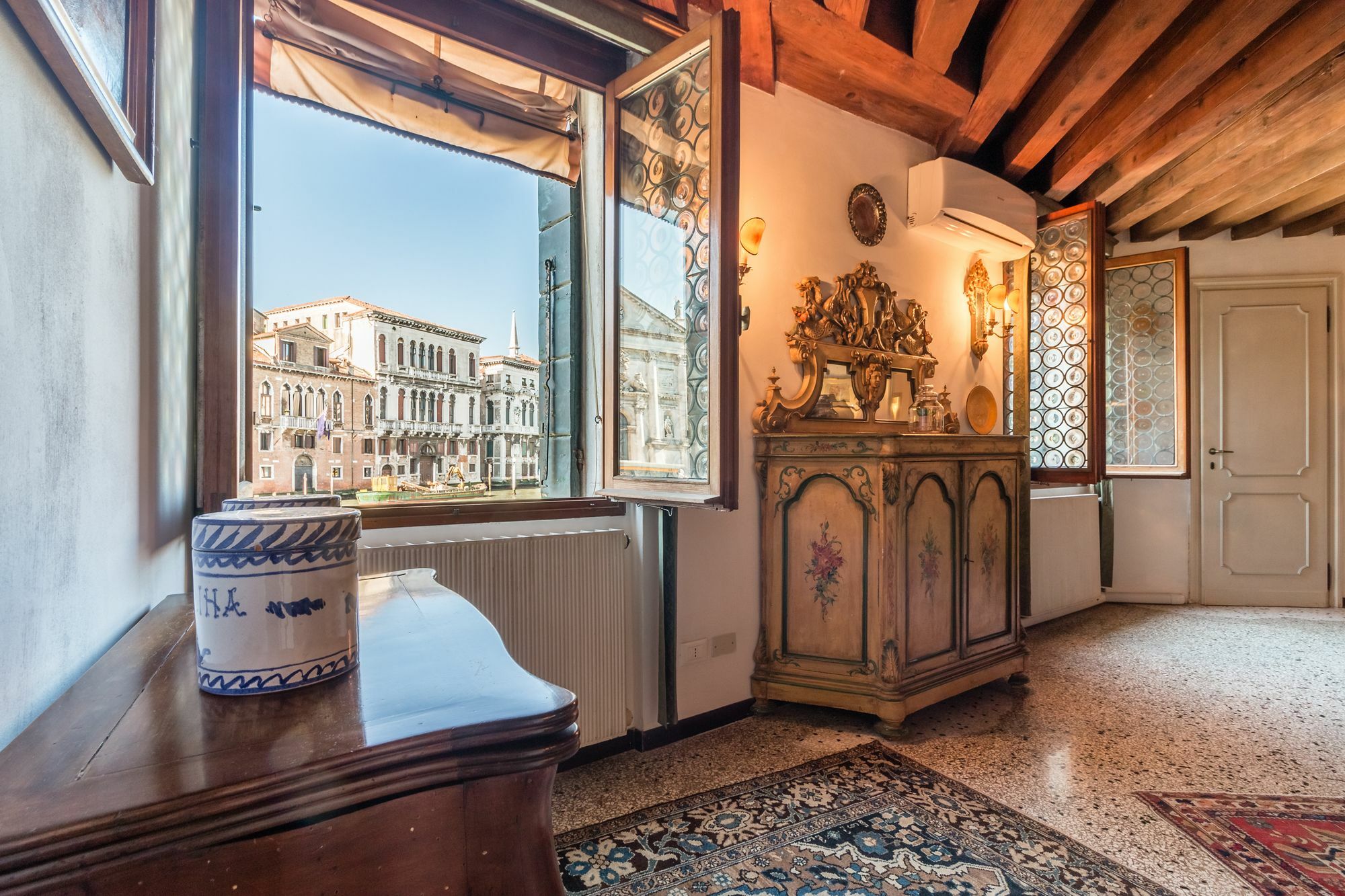 Admiral Emo Palace Over Canal Grande Venice